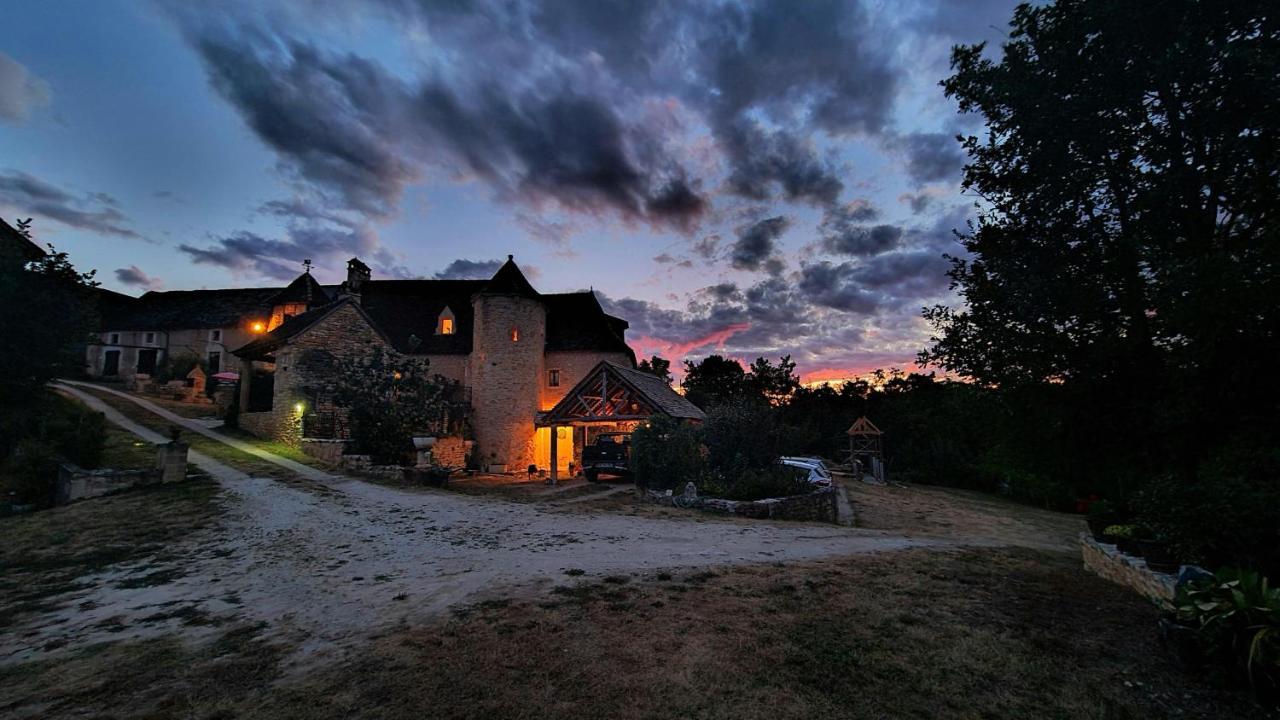 Gites des 3 Vallées Salignac Eyvigues Extérieur photo